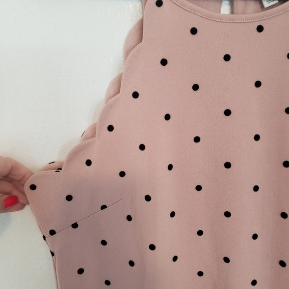 E&M Pink polka-dot scallop tank top - Picture 2 of 6